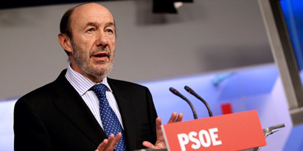 Foto: El PSOE ultima su ERE con bajas, prejubilaciones y una bajada salarial de un 15%