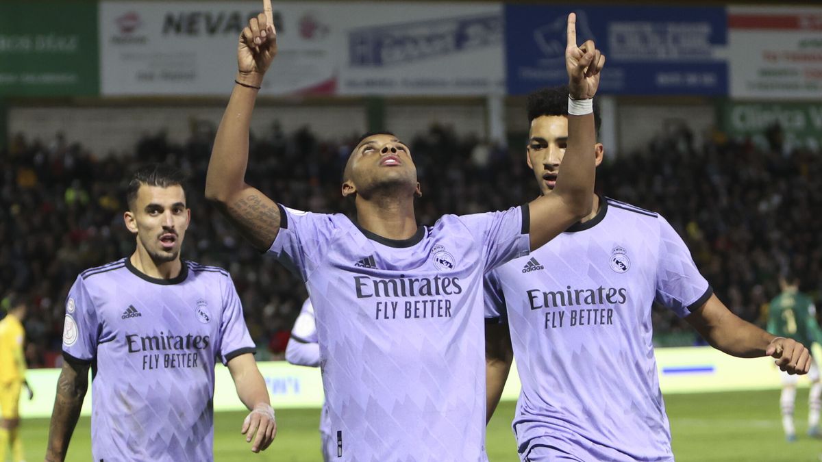 Una genialidad de Rodrygo salva al Real Madrid del desastre copero en Cáceres (0-1)