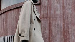 El abrigo oversize de Zara para llevar todo el otoño: disponible en 3 colores y por menos de 60 euros
