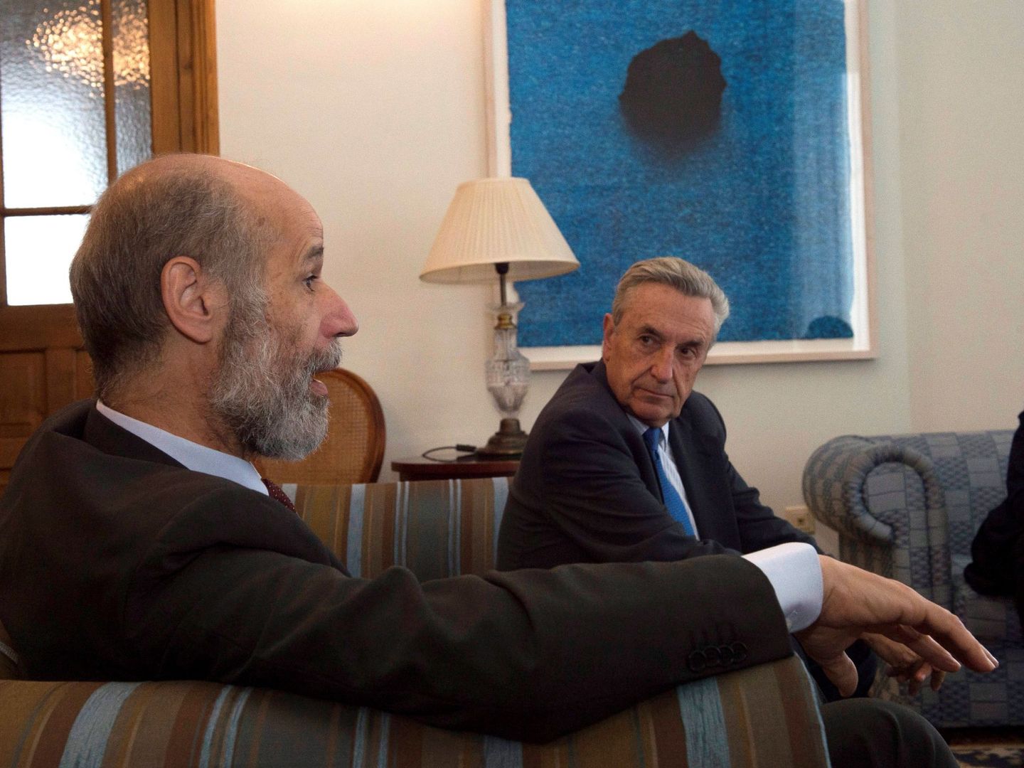 El secretario de Estado de Energía, José Domínguez Abascal (i), junto al presidente de la Comisión Nacional de los Mercados, José María Marín Quemada (d). (EFE)