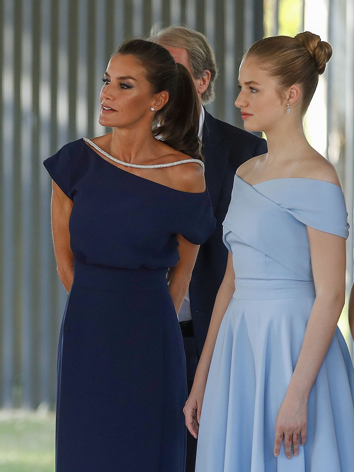 La reina Letizia, junto a la princesa Leonor en los Premios Princesa de Girona de 2022. (EFE/Toni Albir) 