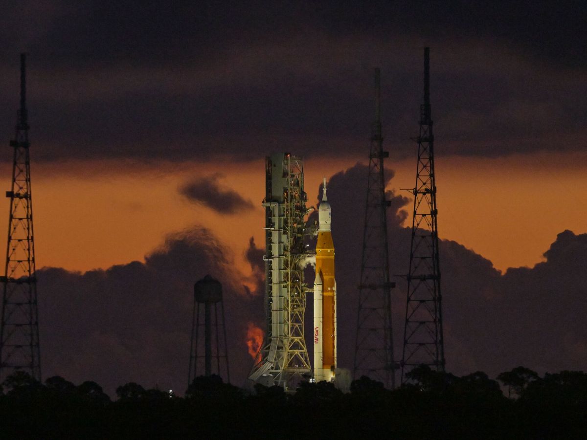Foto: Vehículo de lanzamiento de la misión Artemis I el pasado 29 de agosto. (Reuters/Steve Nesius)