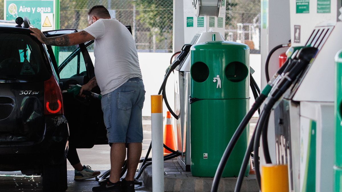 Los mínimos anuales de los combustibles rebajan tres décimas el IPC, hasta el 3,2%  