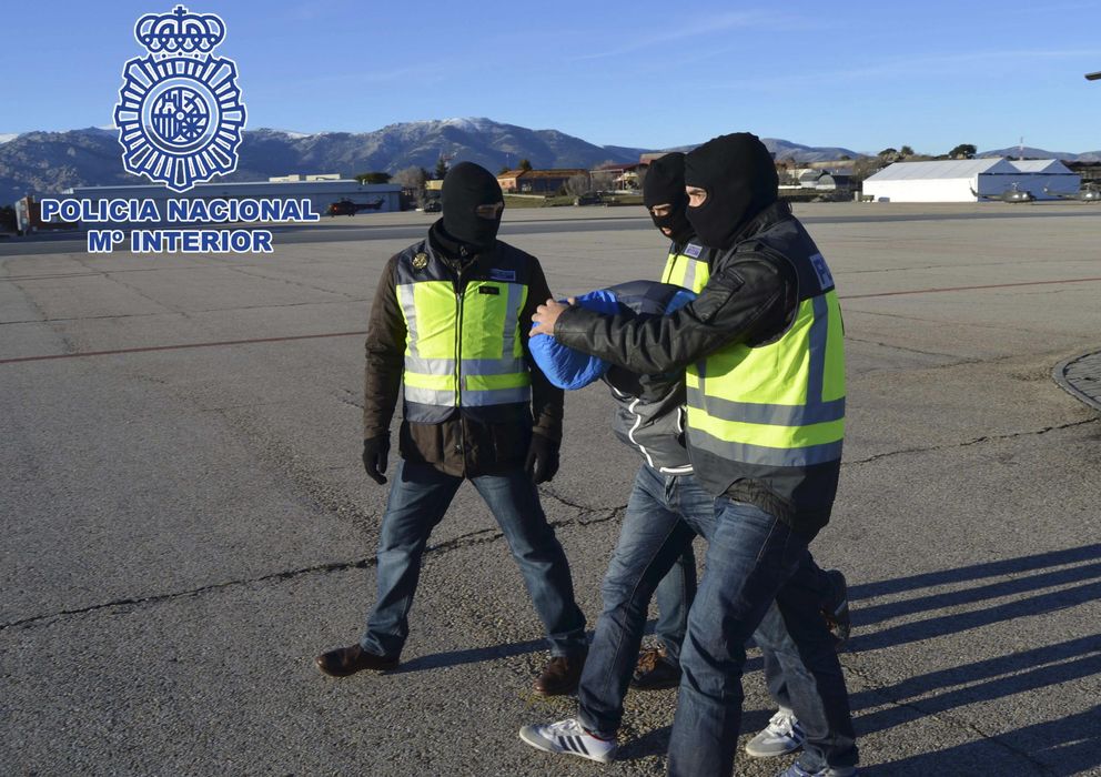 Foto: Trasladan a los cuatro yihadistas detenidos bajo fuertes medidas de seguridad (EFE)
