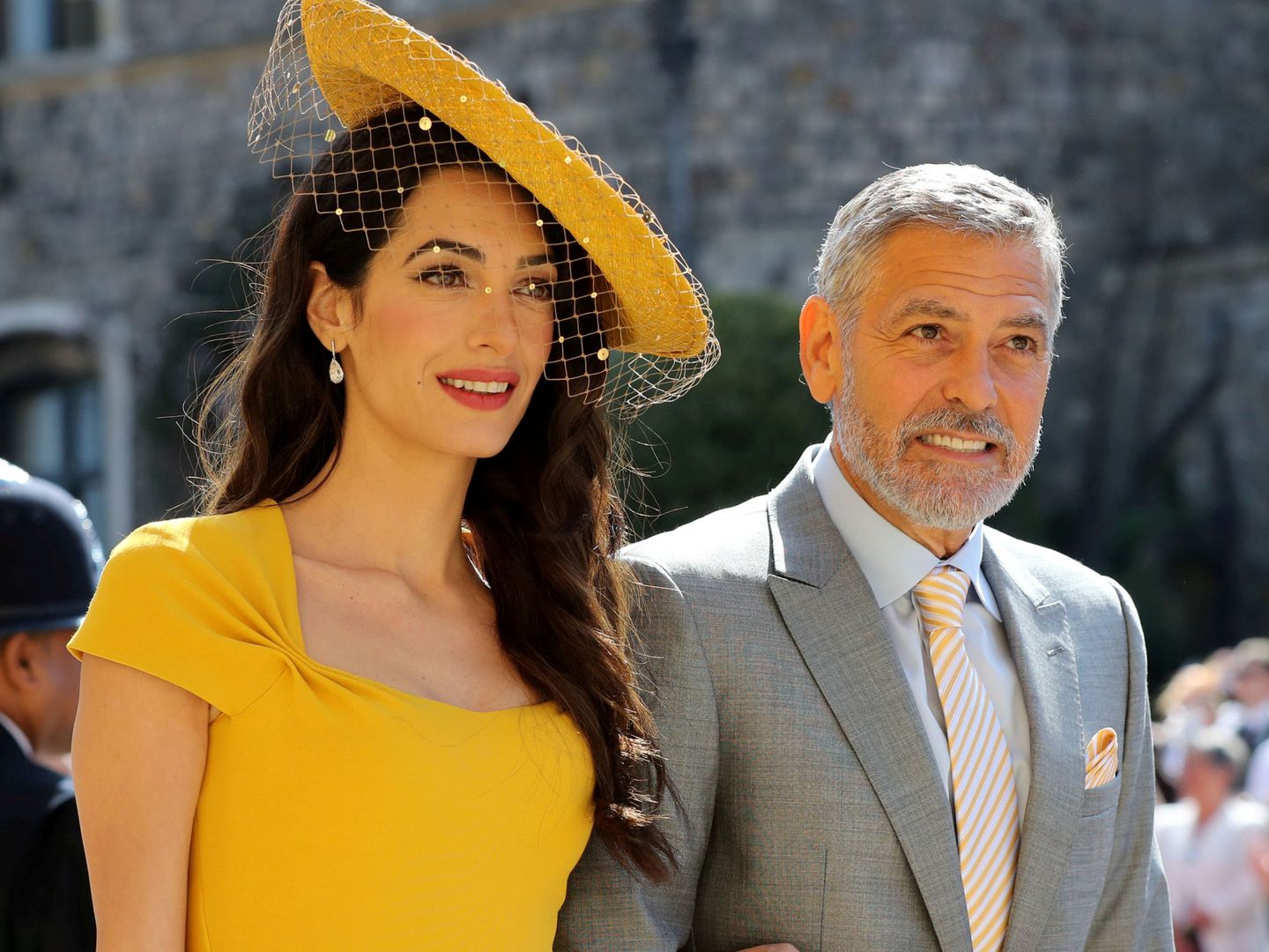 Amal Clooney y George Clooney en la boda de Harry y Meghan. (Reuters)