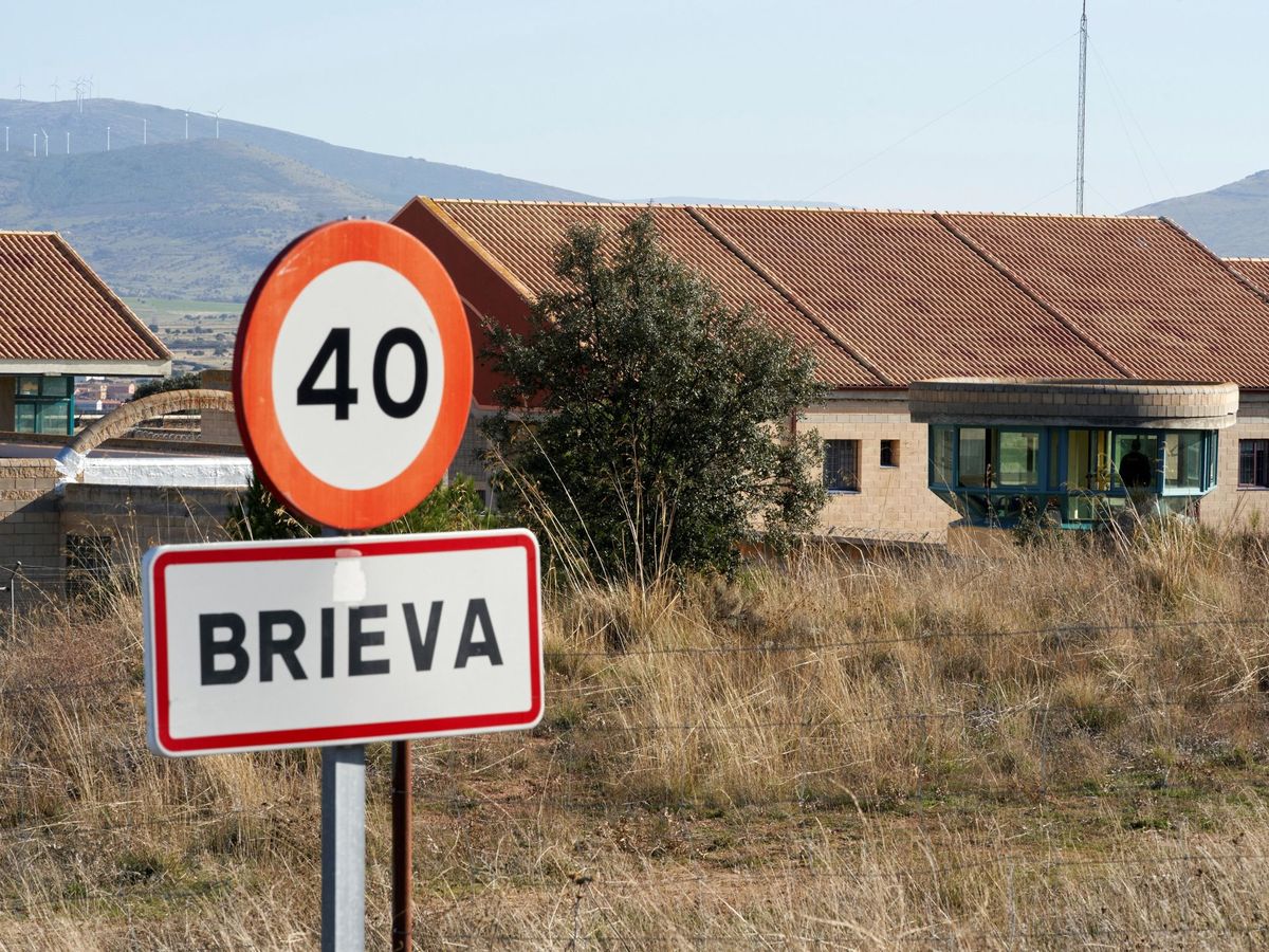 Foto:  Vista del exterior de la cárcel de Brieva, en Ávila. (EFE)