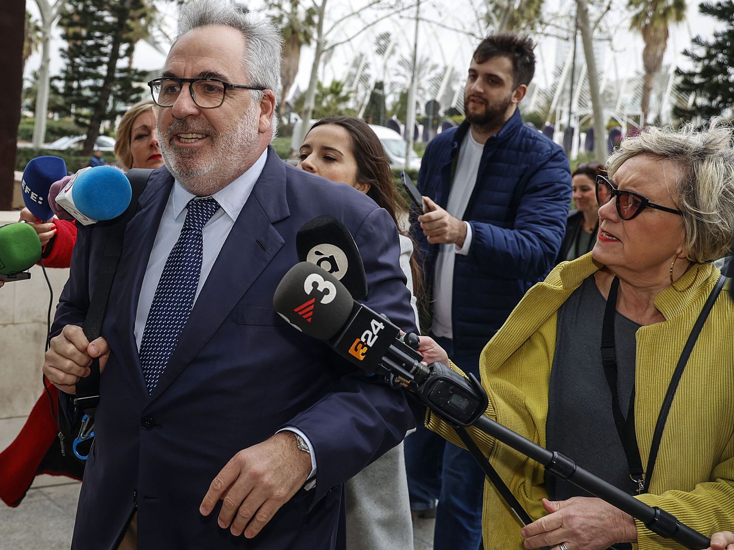 Vicente Cotino, a su llegada a la Ciudad de la Justicia como acusado del caso Erial. (Rober Solsona/Europa Press)