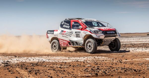 Foto: Fernando Alonso probó en marzo el Toyota del Dakar. (EFE)