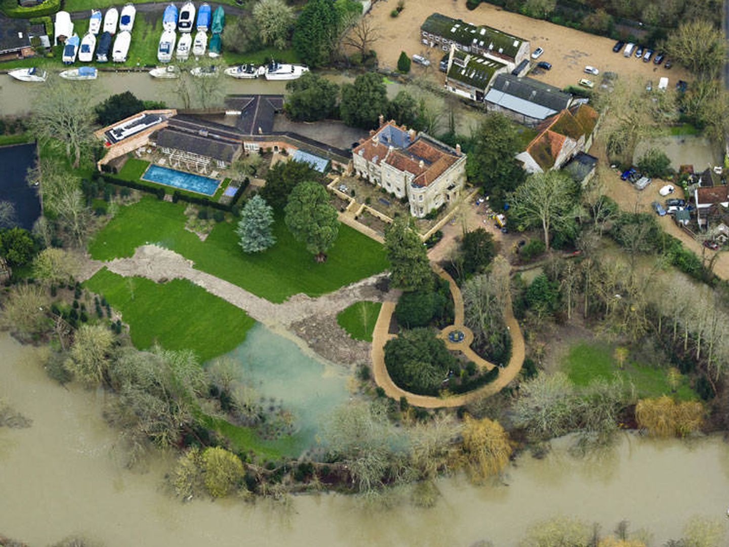 La mansión de los Clooney. (Google Maps)