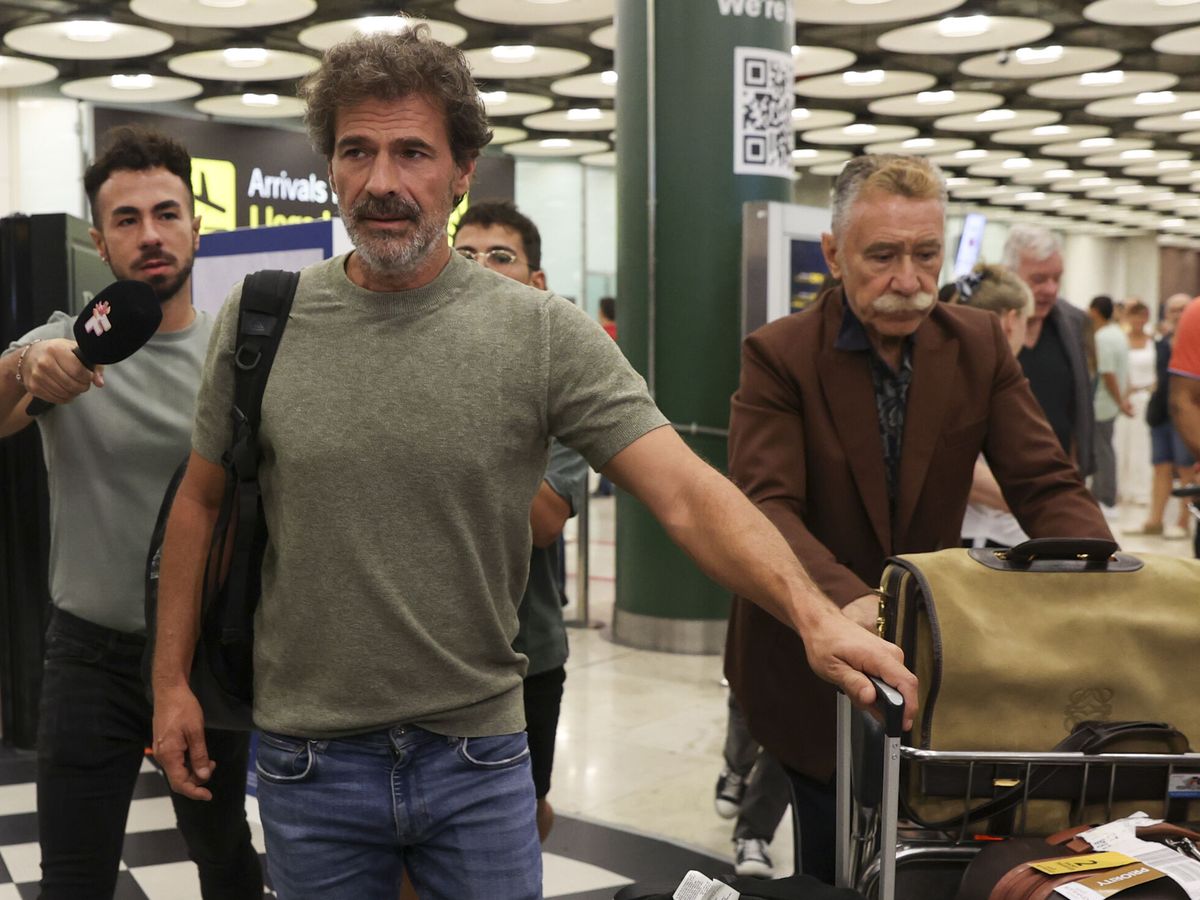 Foto: Roldolfo Sancho llega a Madrid tras visitar a su hijo. (EFE/Kiko Huesca)