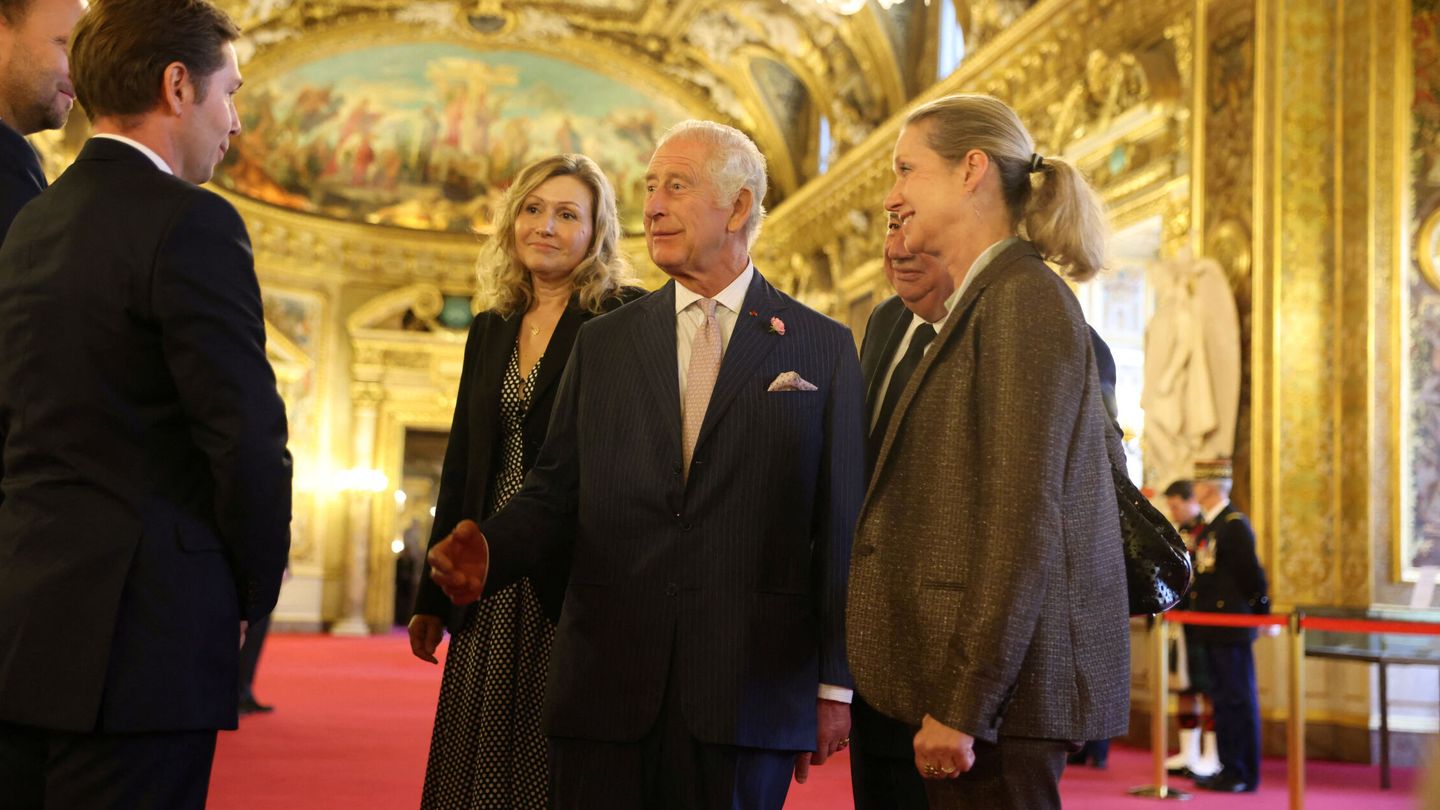 Carlos III en el Senado de París. (Reuters)