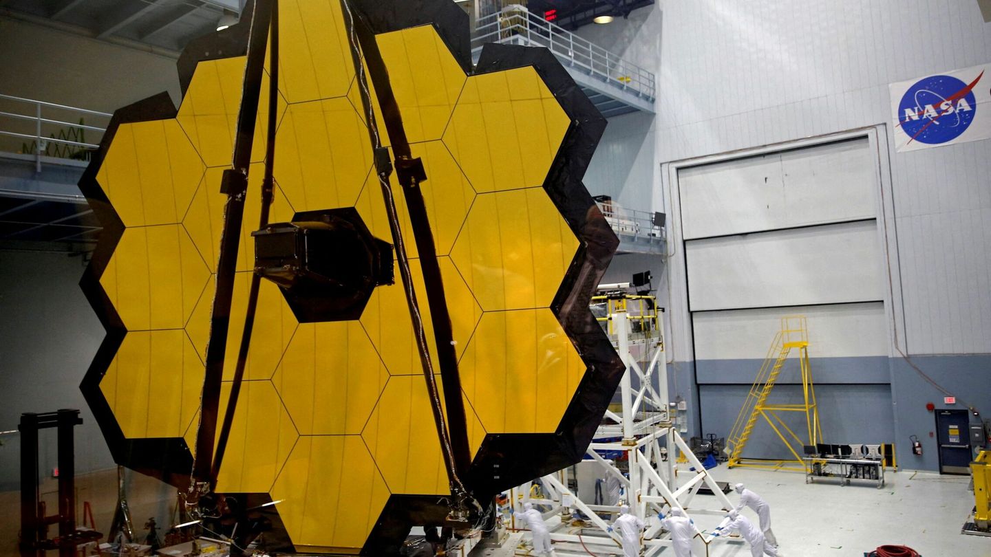 El telescopio James Webb desplegado. (Reuters)
