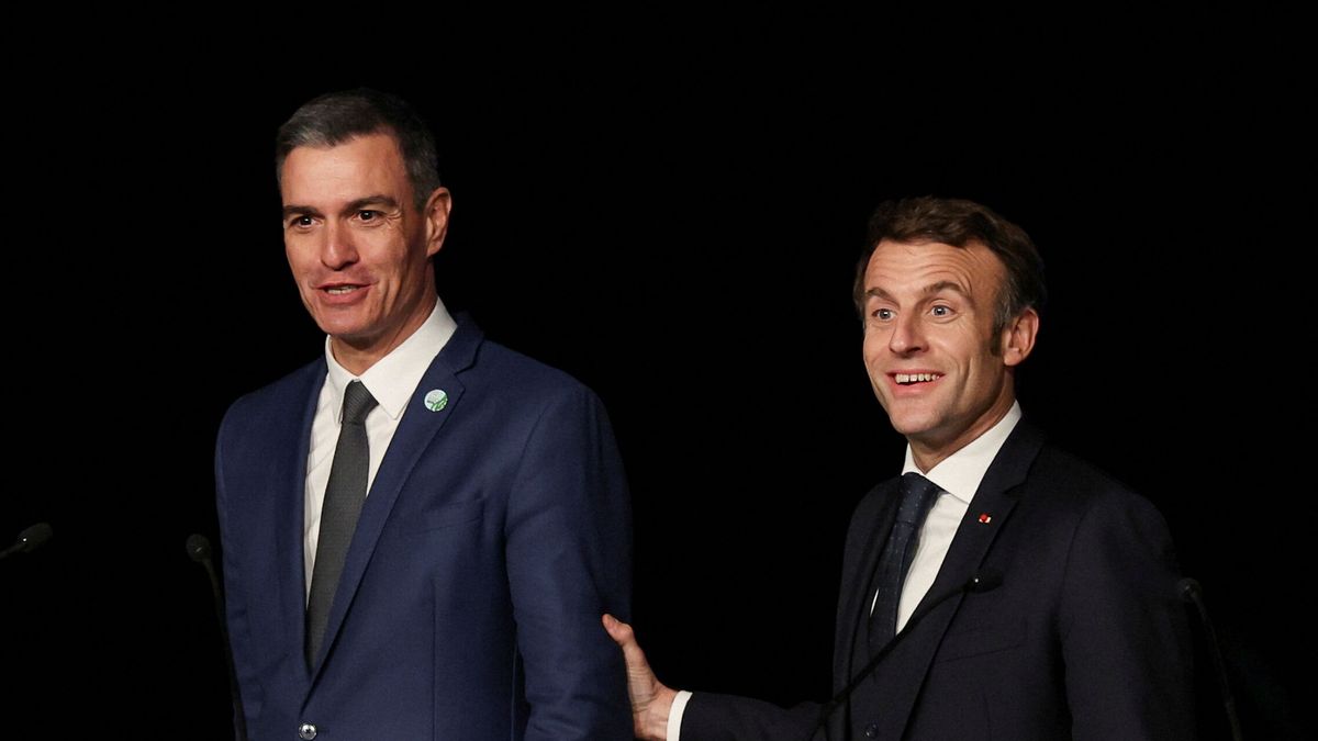 La cumbre Sánchez-Macron debilita a Aragonès y pilla al soberanismo decaído