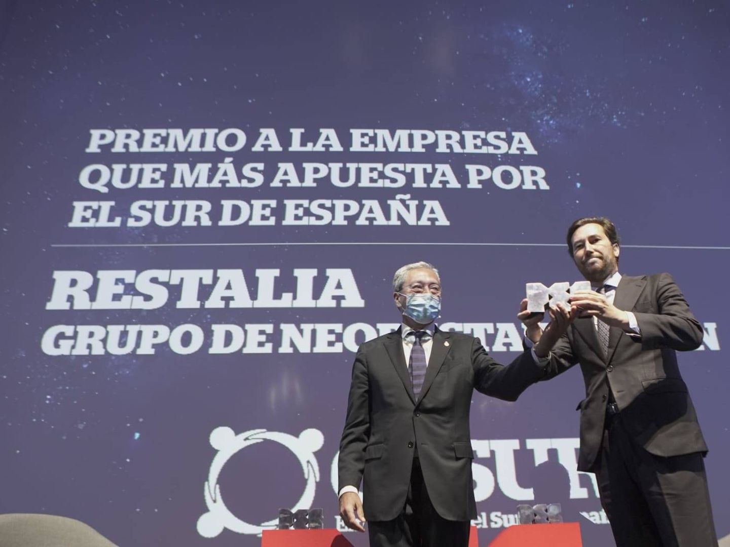 Premio al Grupo Restalia (100 Montaditos, La Sureña, etc.)