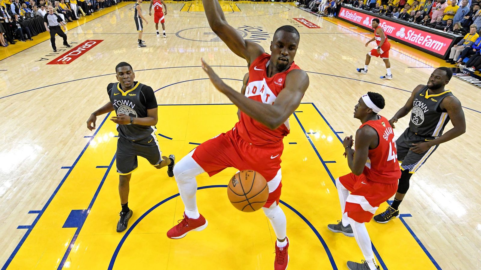 Foto: Serge Ibaka está jugando la final de la NBA con los Toronto Raptors. (USA TODAY Sports)