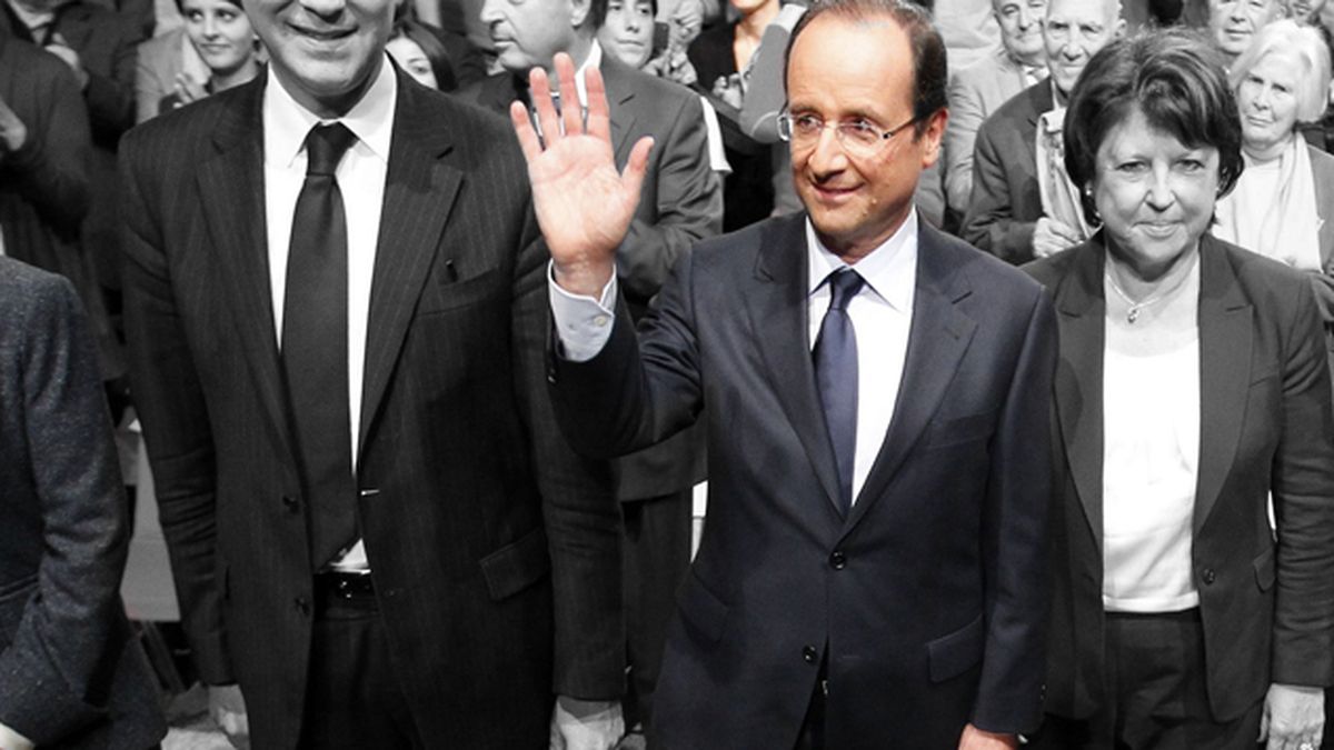El cuarto poder, en la cama de Hollande