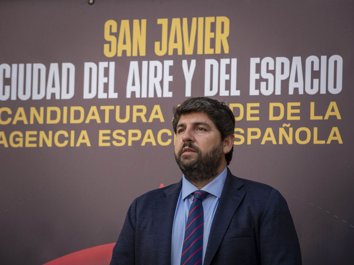 Foto: El presidente de Murcia en la presentación oficial. (EFE/Marcial Guillén)