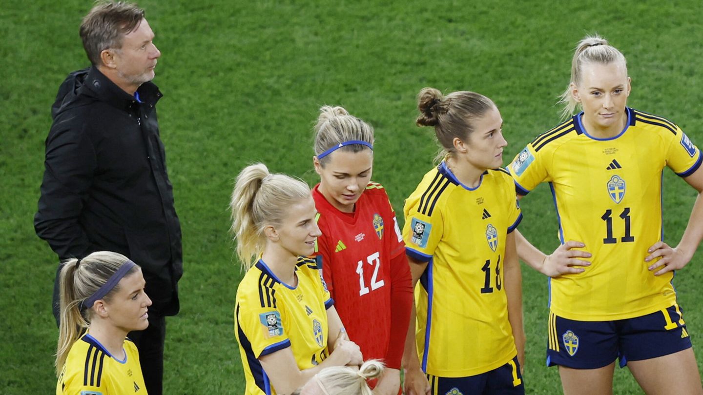 Suecia, al recibir su medalla de bronce en el Mundial. (Reuters/Amanda Perobelli)