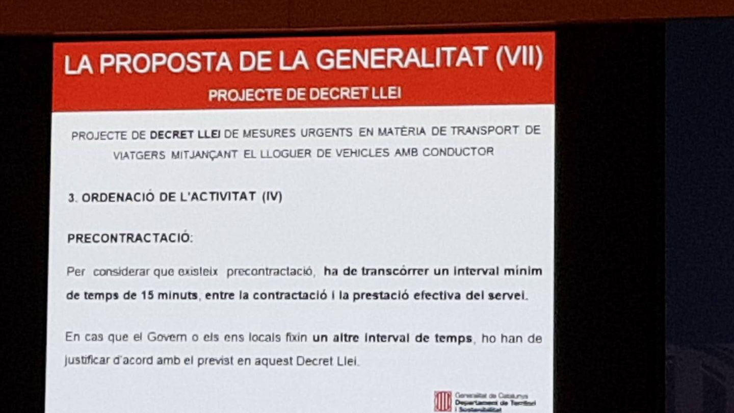 Presentación del decreto ley de la Generalitat esta mañana con la medida de la precontratación. 