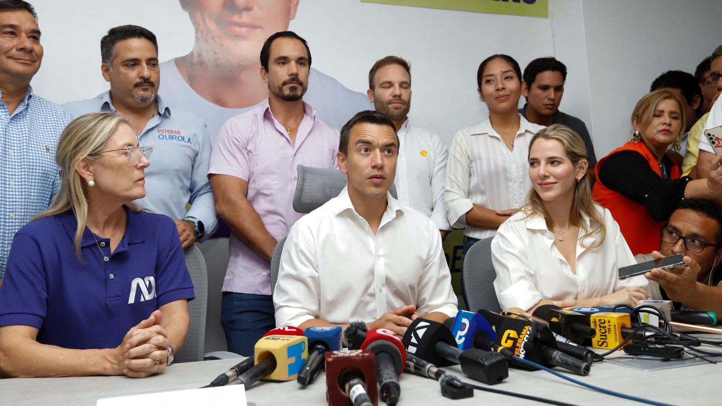 El candidato presidencial ecuatoriano Daniel Noboa en rueda de prensa. (Reuters/Stringer)