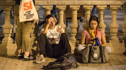 Decepción y alivio: así se vivió en Cataluña la noche más tensa del 'procés' 
