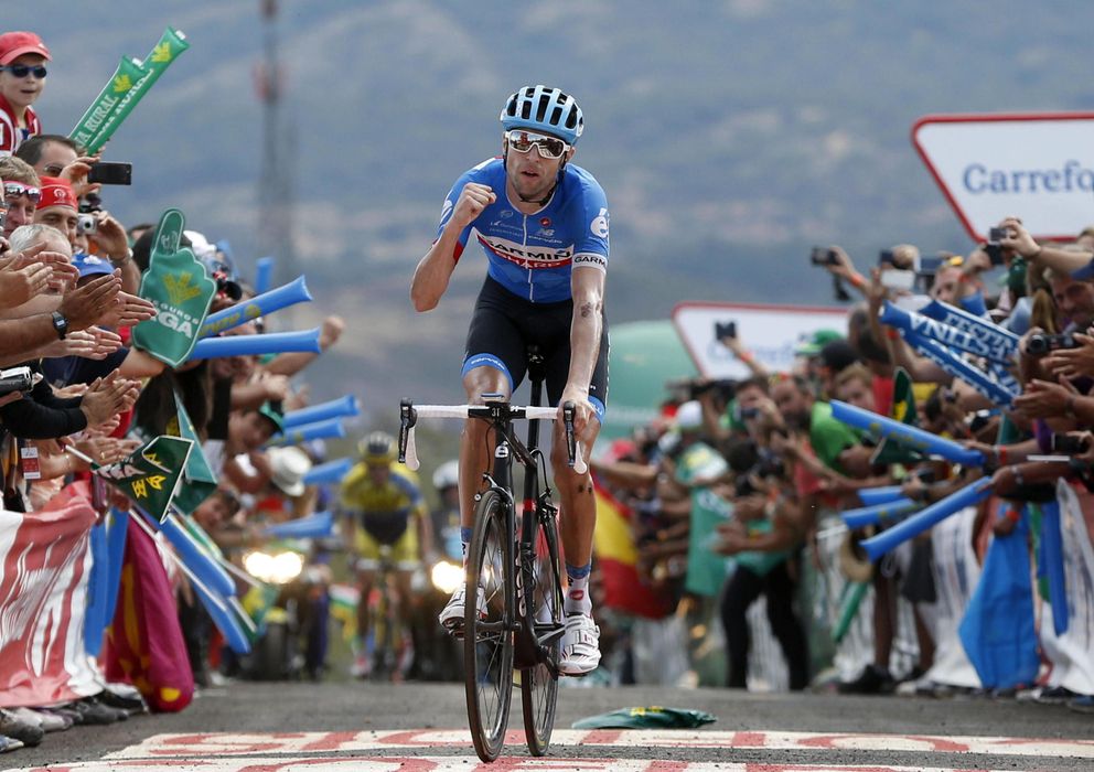 Foto: Hesjedal celebra su triunfo en la decimocuarta etapa de la Vuelta (EFE).