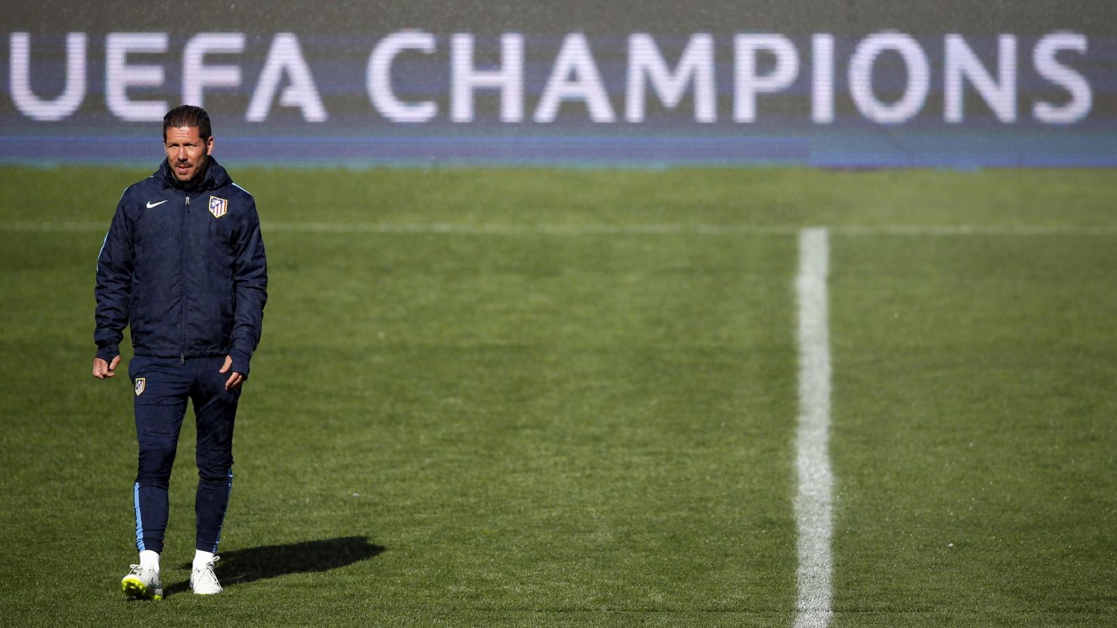 Foto: Simeone, durante un entrenamiento del Atlético. (Reuters)