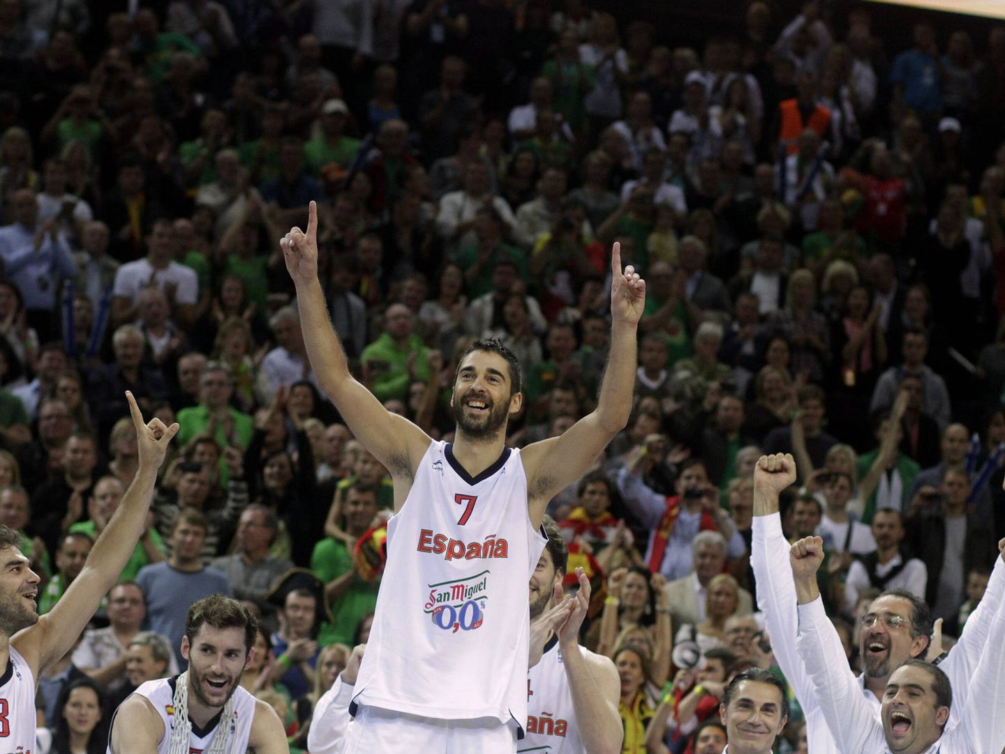 El EuroBasket 2011, su mejor torneo con la selección: fue elegido 'MVP'. (EFE)