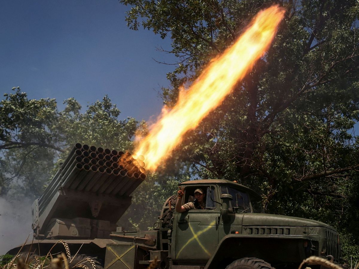 Foto: Un vehículo militar ucraniano, en la zona de Avdiivka. (Reuters)