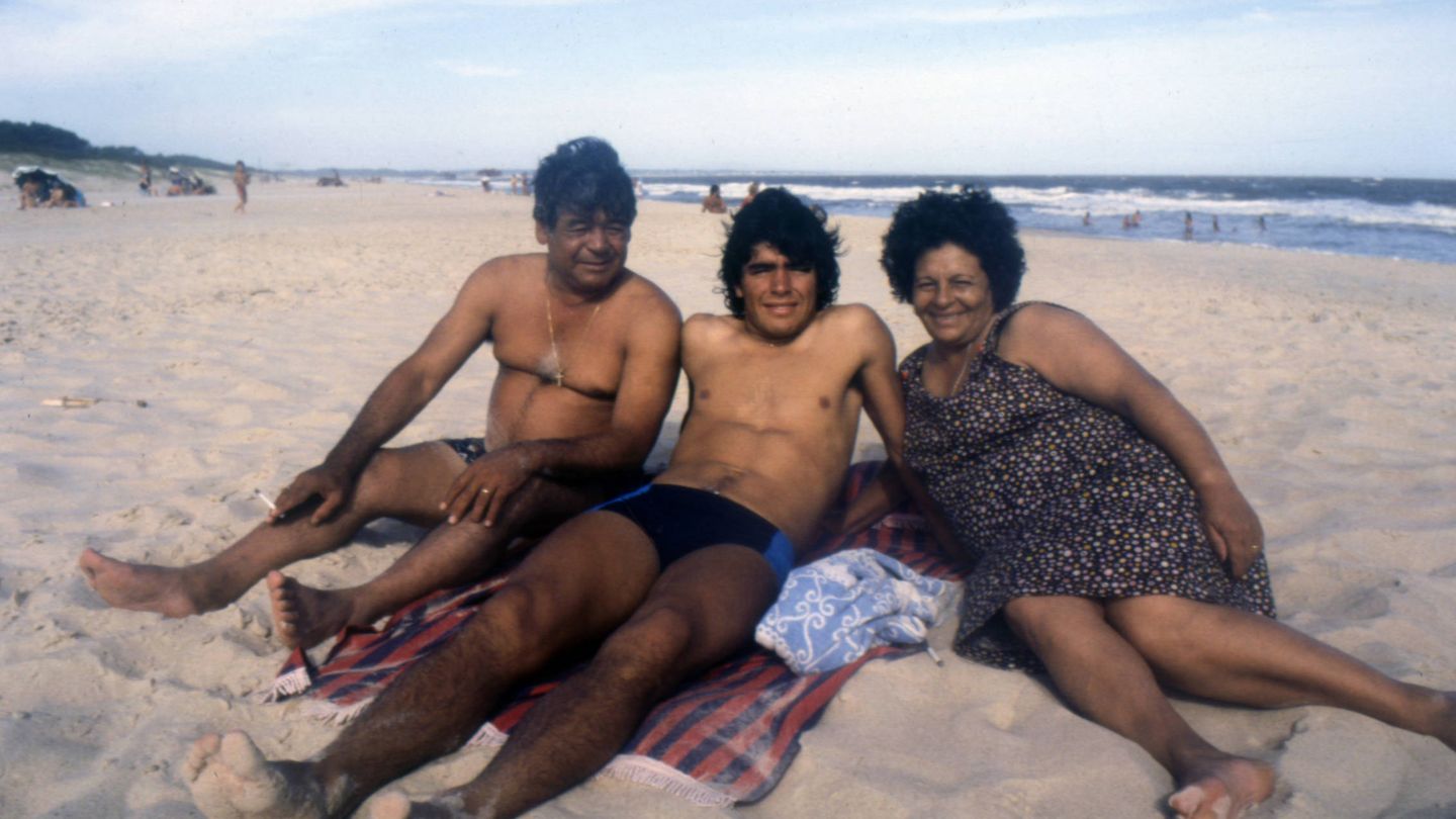 Otra imagen de la familia Maradona.