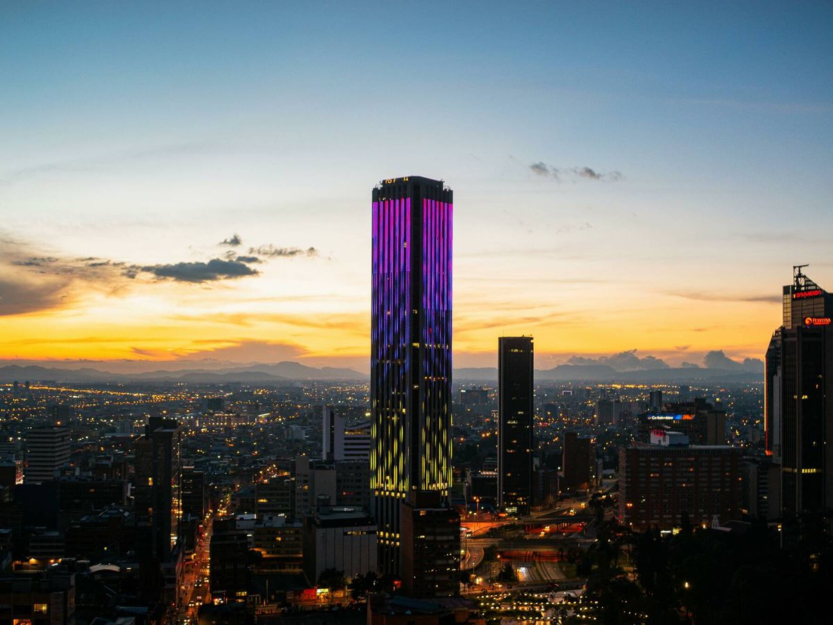 Foto: Ciudad de Bogotá, en Colombia, con la Torre Colpatria en el centro. (Pexels/Santiago Boada)