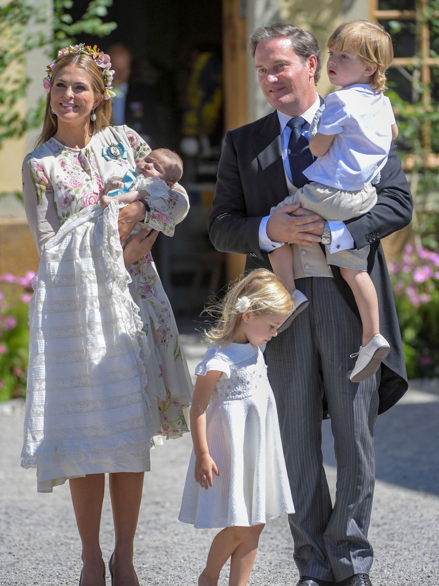 La princesa y Chris O'Neill, con sus tres hijos. (Reuters)