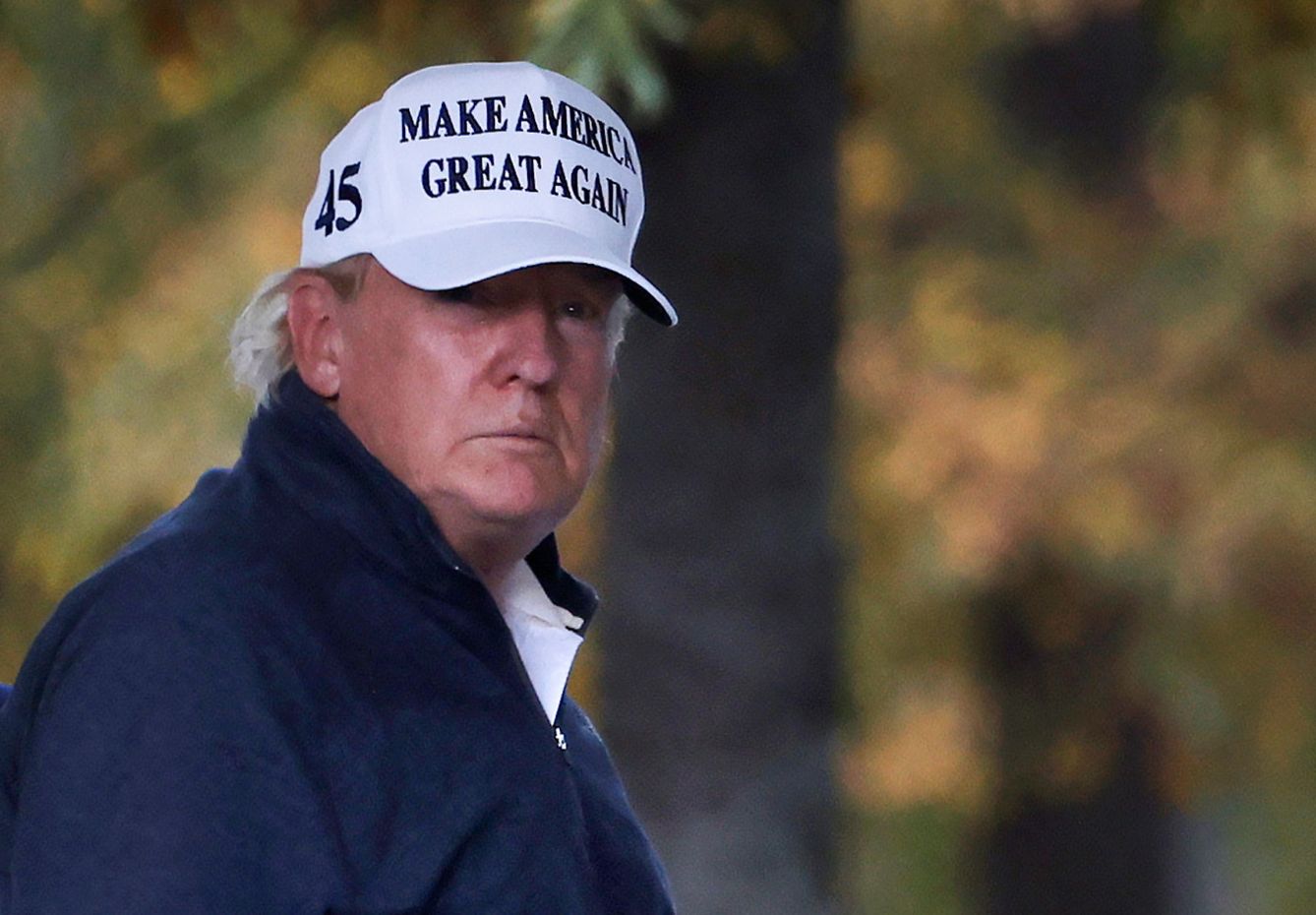 El presidente de Estados Unidos, Donald Trump, en su vuelta a la Casa Blanca tras jugar al golf. (Reuters)