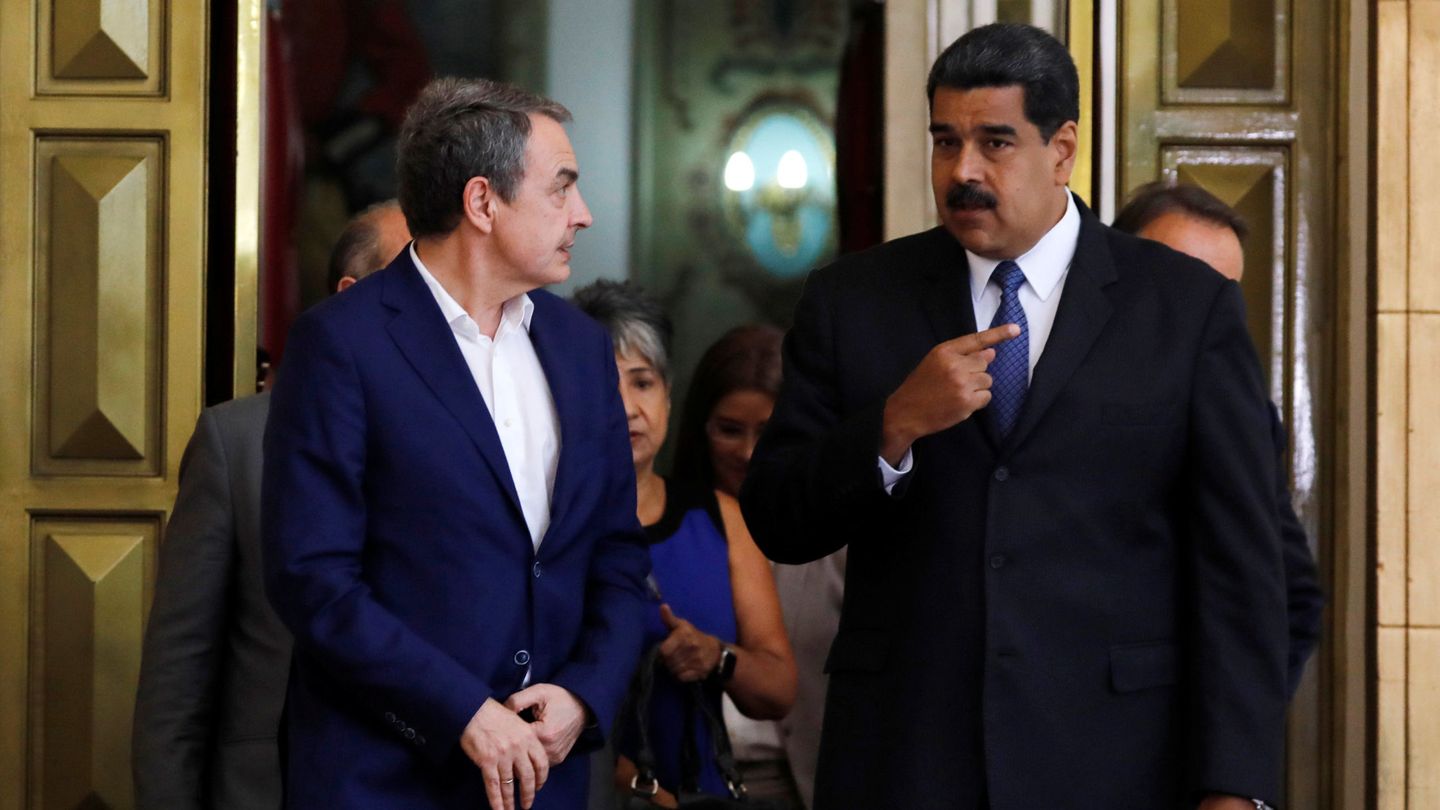 Zapatero junto a Nicolas Maduro en mayo del pasado año. (Reuters)