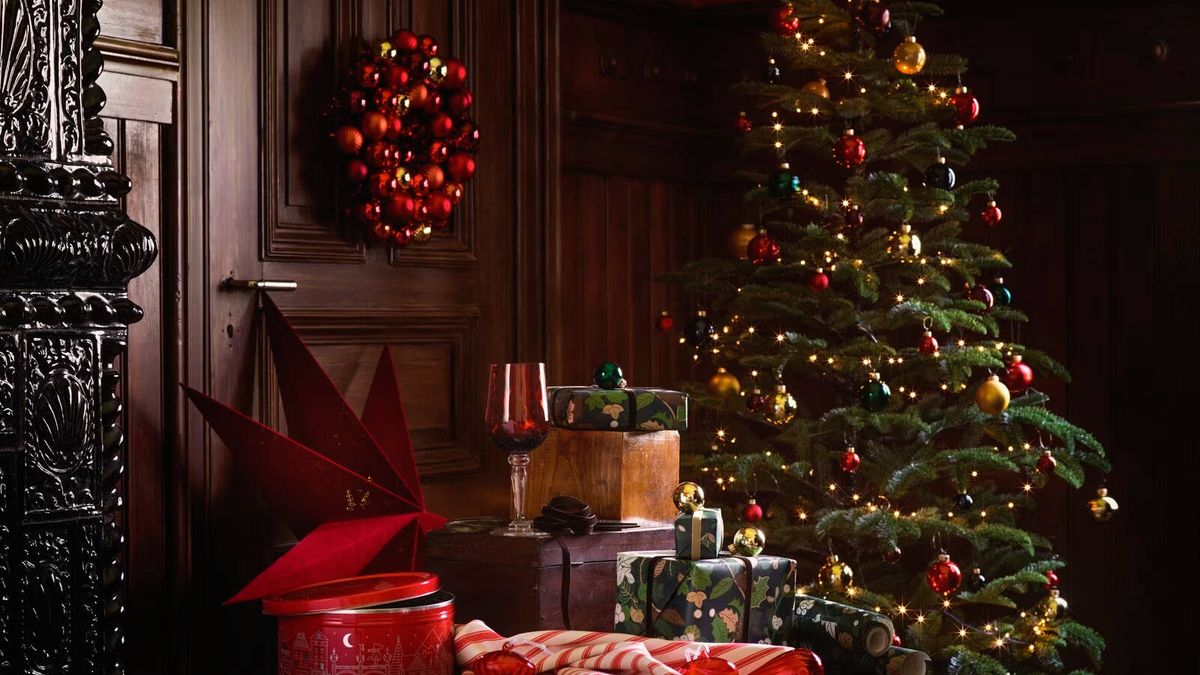 Renueva tu árbol de Navidad y todos sus adornos por muy poco dinero en Ikea