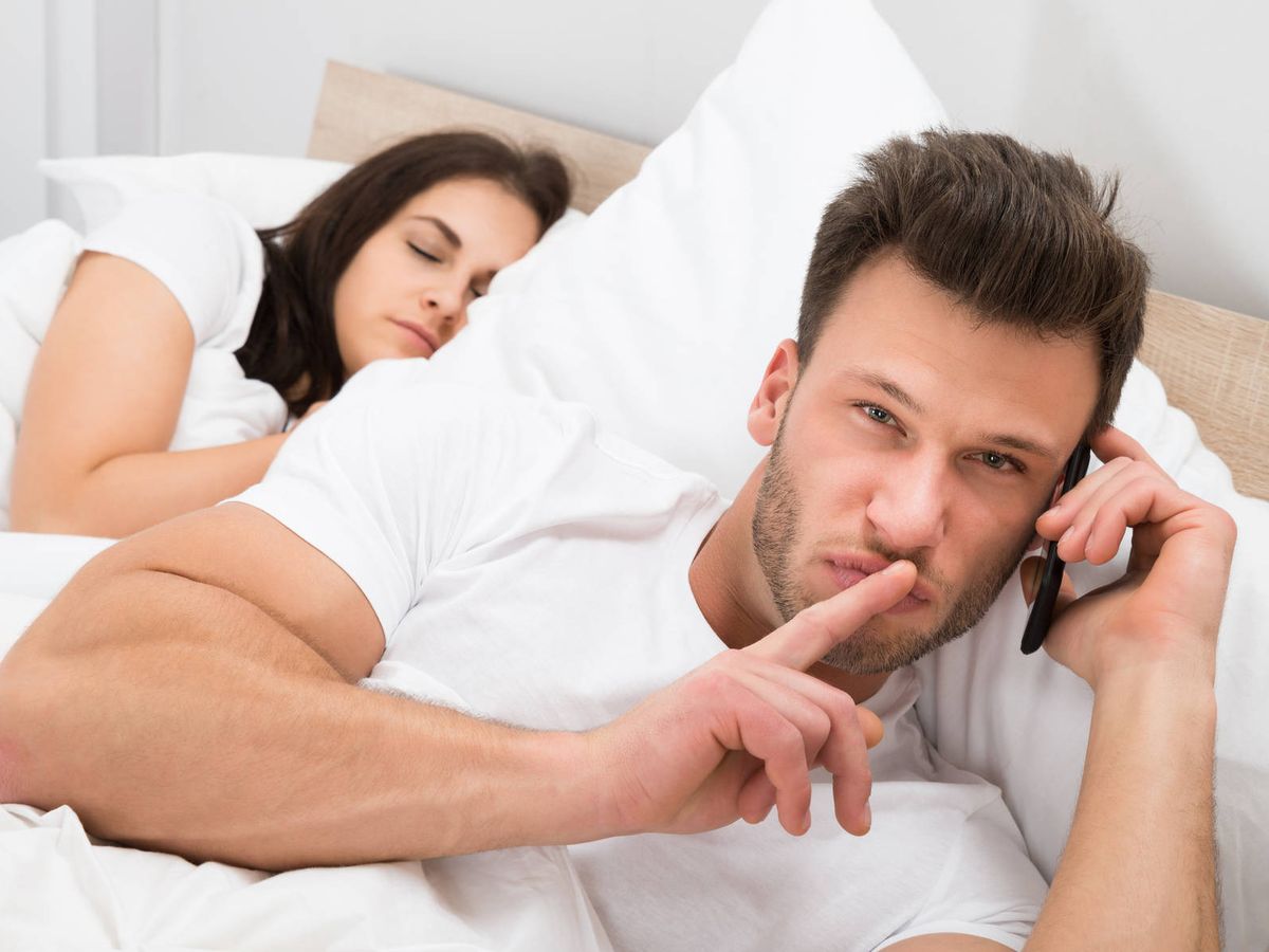 Los factores que llevan a la infidelidad: cómo saber si te traicionarán