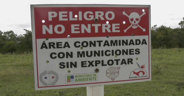Foto: Un letrero advierte del peligro en Panamá. (Foto: Aitor Sáez) 