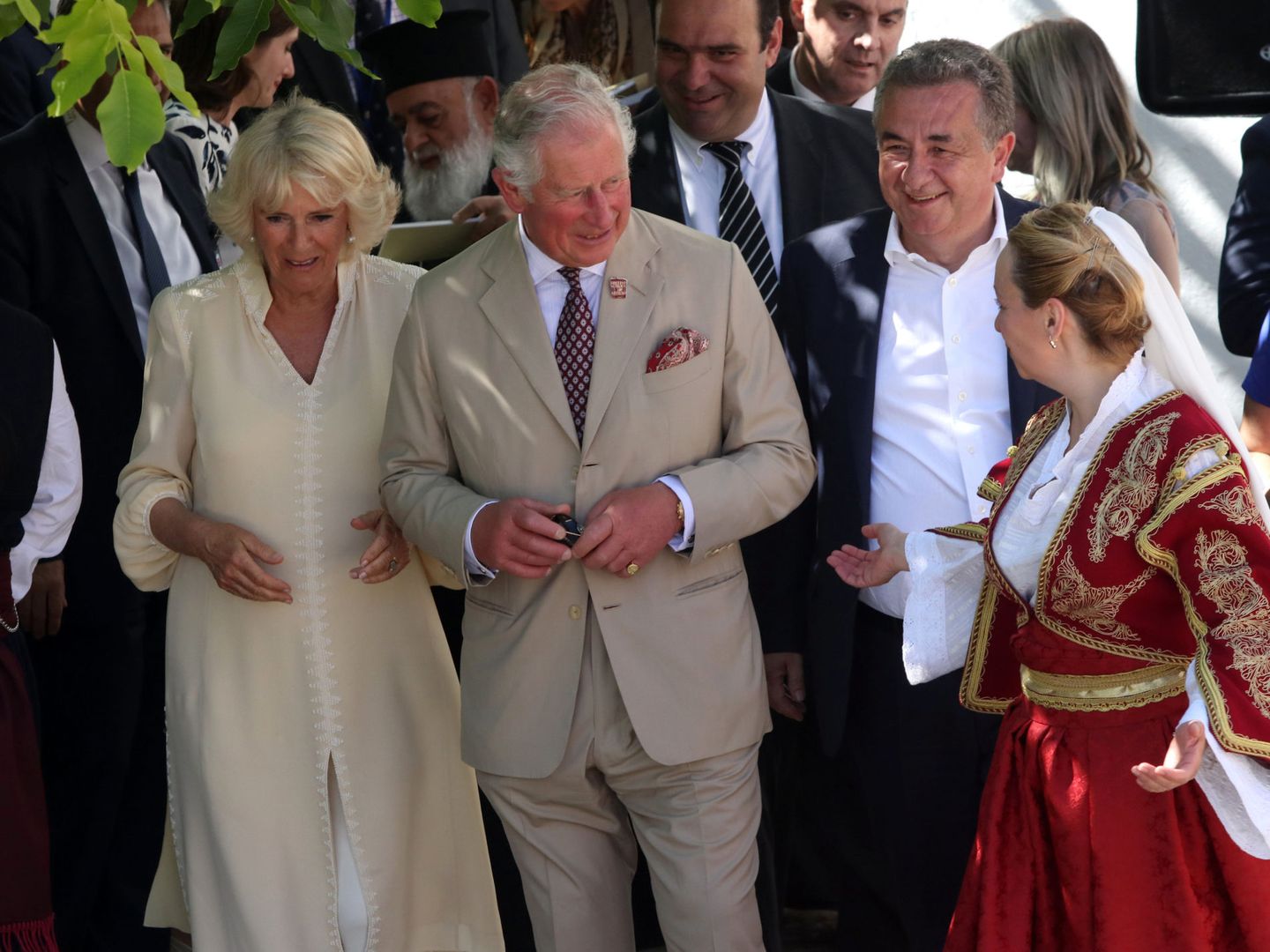 El príncipe de Gales y su mujer, en otra visita a Grecia de 2018. (Reuters)