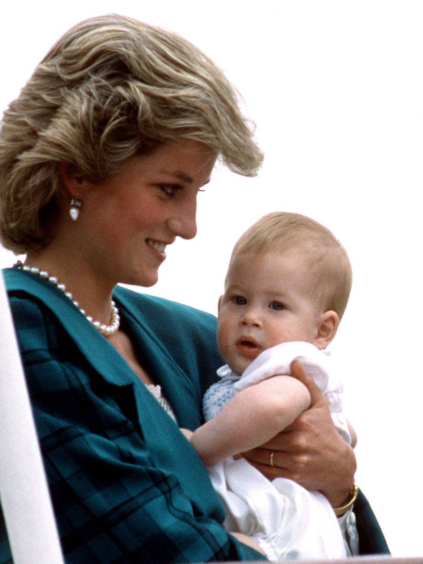  La princesa Diana con Harry.