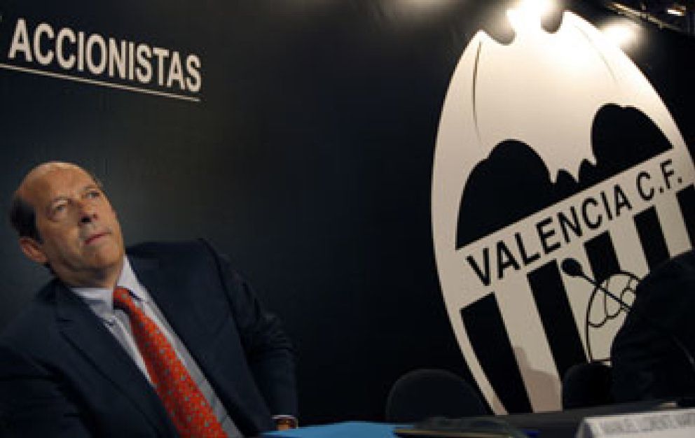 Foto: El Valencia refinancia su deuda a tres años y paga parte con acciones del club