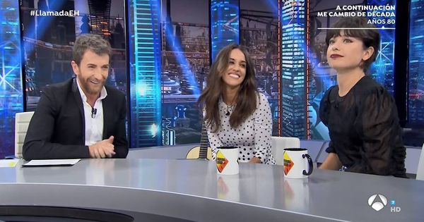 Foto: Anna Castillo y Macarena García en 'El hormiguero'. (Atresmedia TV)