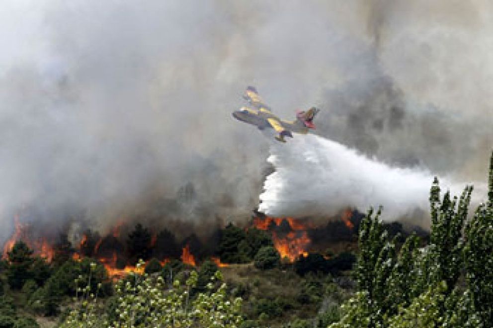 Foto: Fallecen cuatro bomberos en el incendio de Horta de Sant Joan (Tarragona)