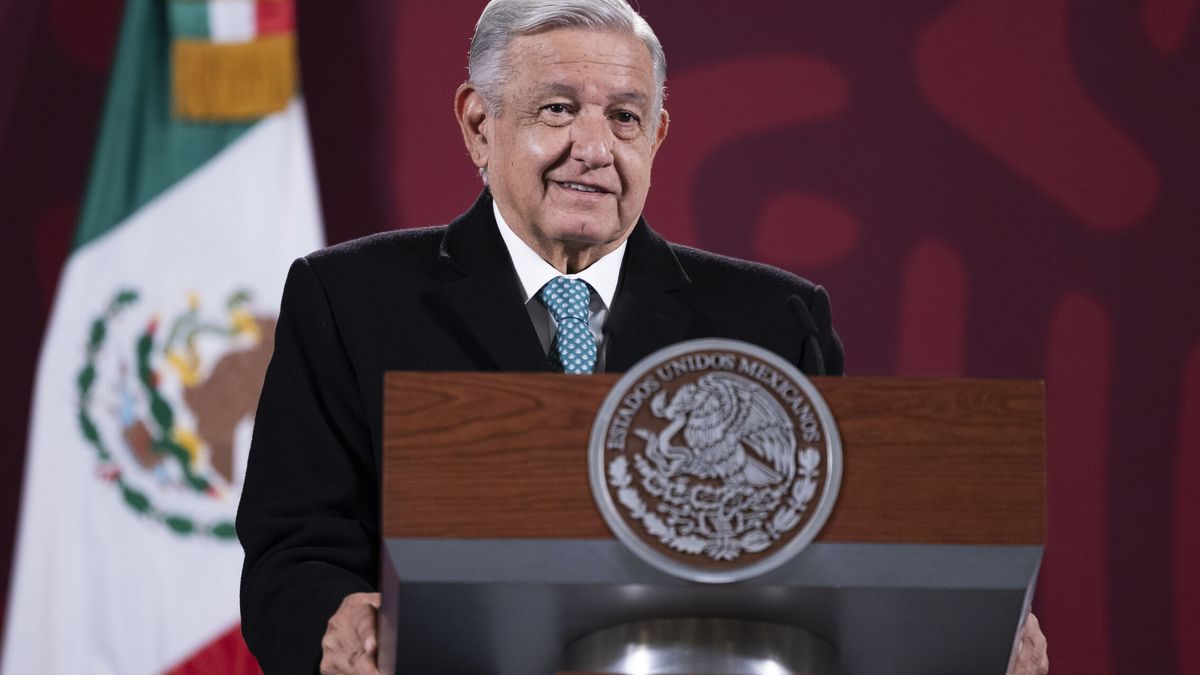 España considera "incomprensibles" las críticas de López Obrador a Felipe VI