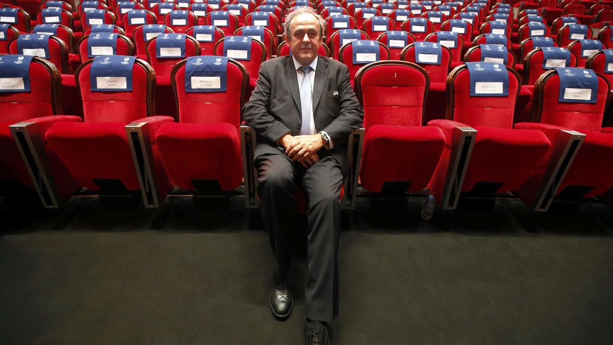 Platini pidió a Blatter un millón por su trabajo, pero no le dijo en qué moneda