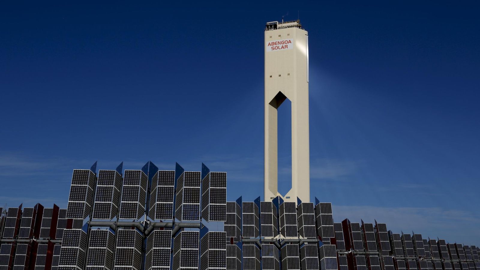 Foto: Instalación solar de la compañía Abengoa. (Reuters)