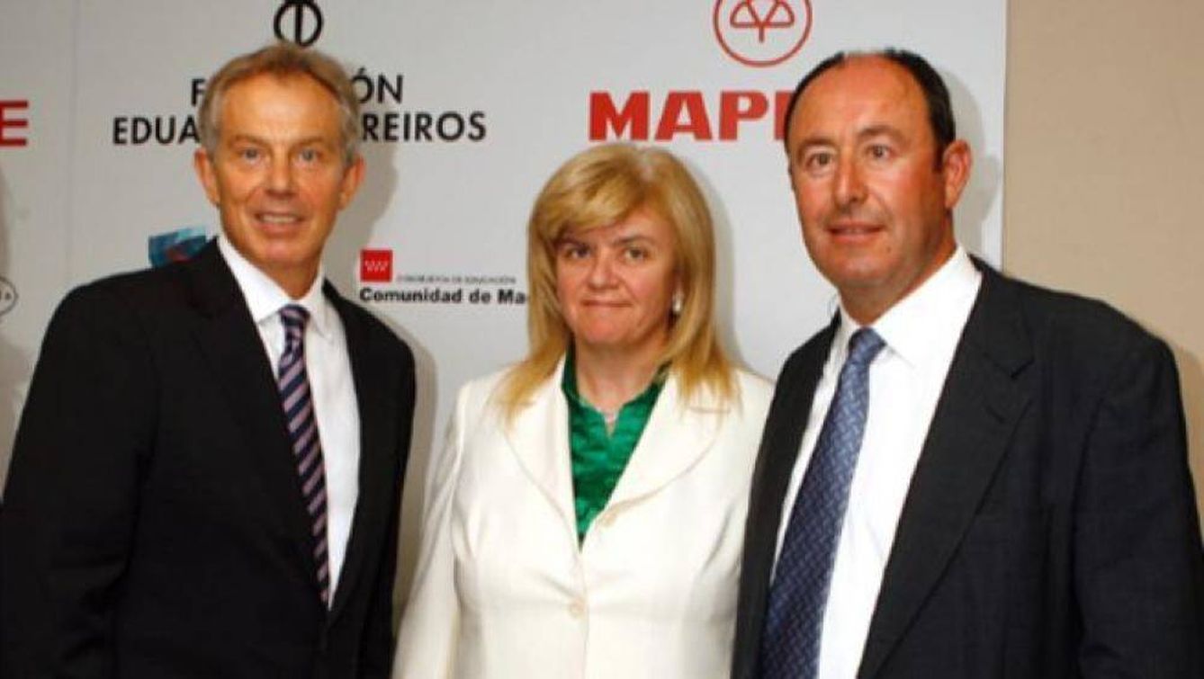 El 'rey del desguace' con Tony Blair y su discreta exmujer María Asunción. (Gtres)