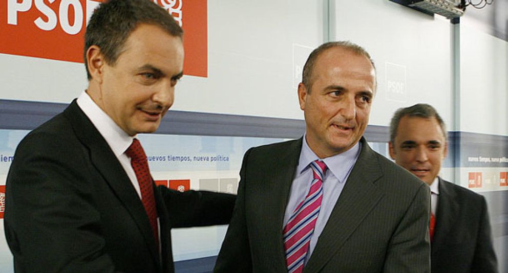 Foto: Zapatero frena a el avance de Rubalcaba al designar a Sebastián
