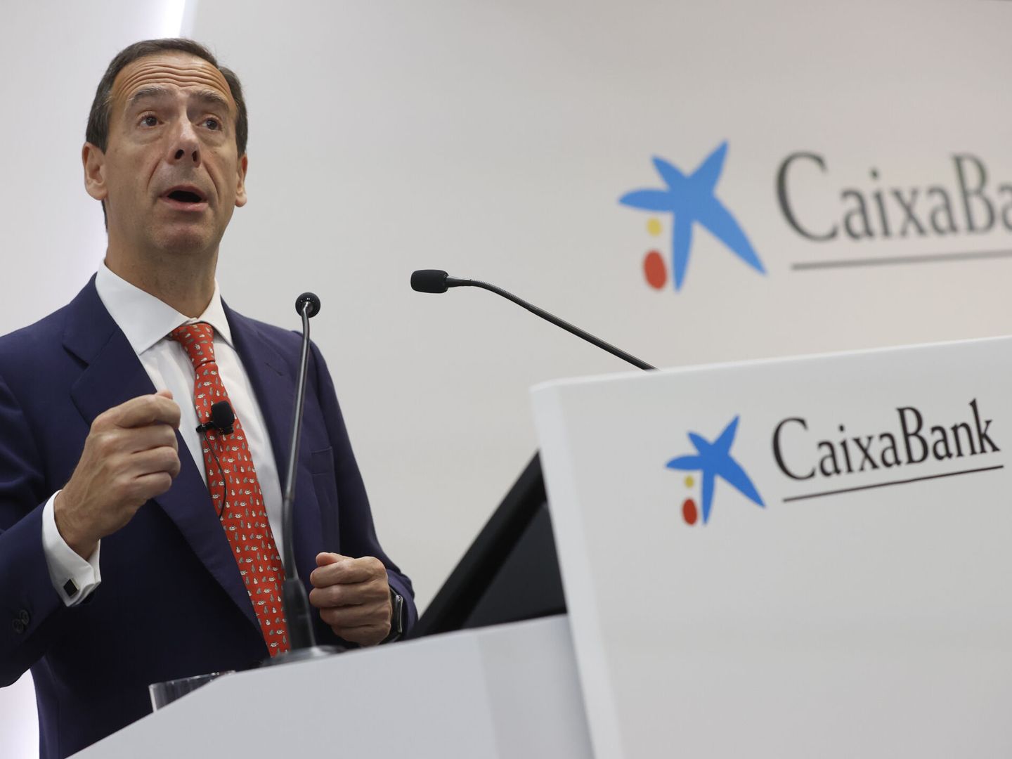 El consejero delegado de CaixaBank, Gonzalo Gortázar. (EFE/Juan Carlos Hidalgo)