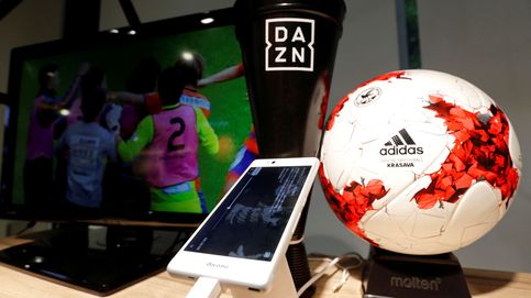 Telefónica acuerda con DAZN quedarse con todo el fútbol por 1.400 millones más