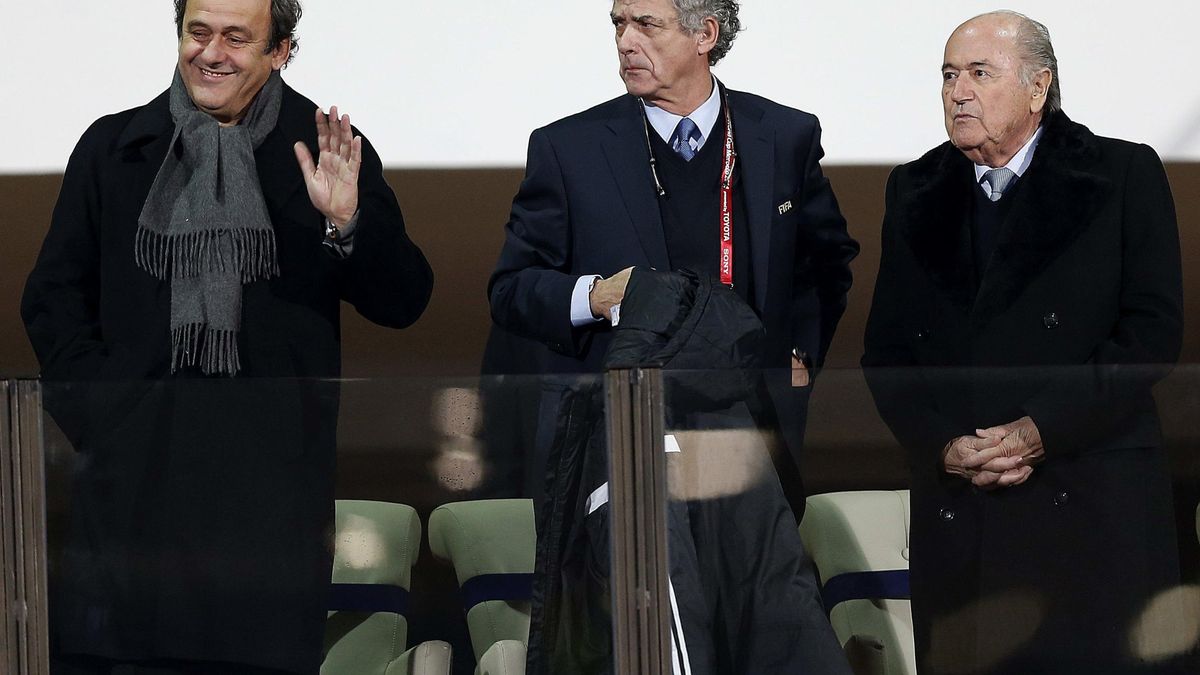 Cae Blatter, cae Platini y la pregunta es: ¿por qué Villar ni cae... ni tampoco asciende?